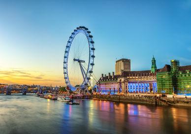 An image of London Eye on sunset